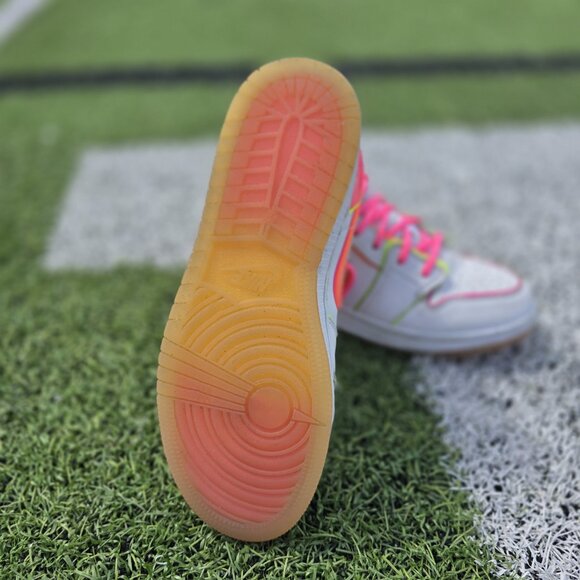 Nike Air Jordan 1 Mid “Edge Glow” - Women's size 8 - Picture 5 of 7